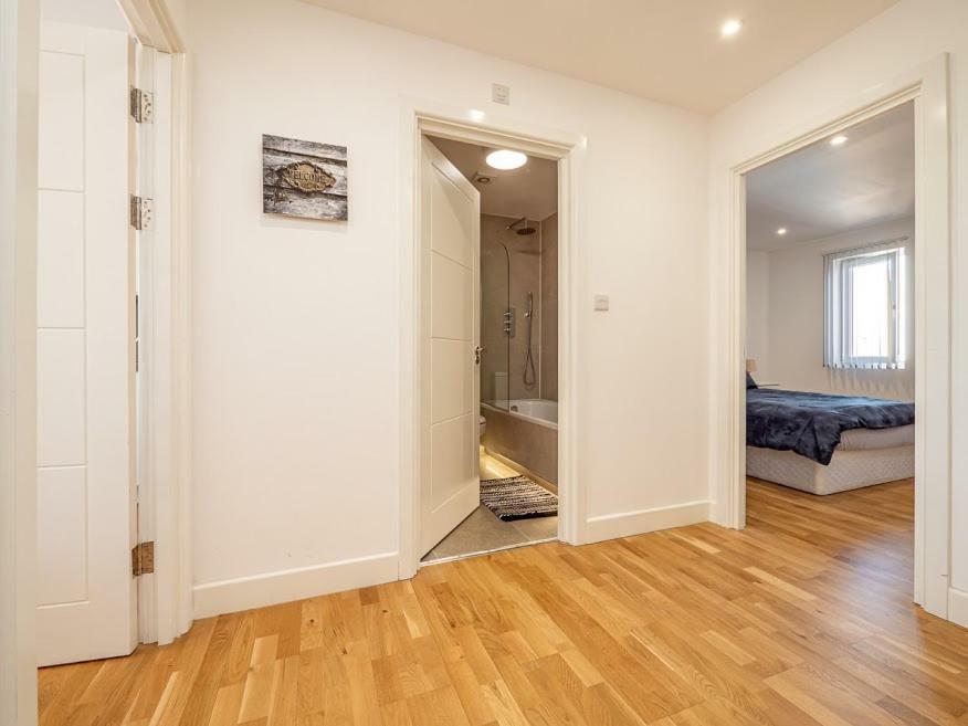 Easystay Slough Central Free Parking Dış mekan fotoğraf