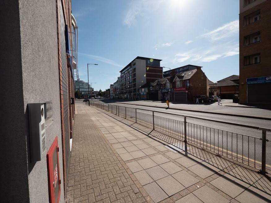 Easystay Slough Central Free Parking Dış mekan fotoğraf