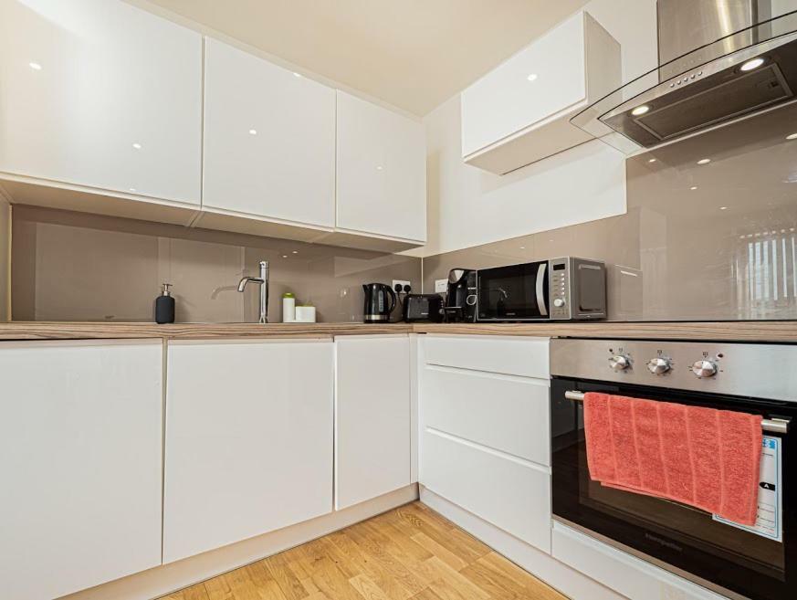 Easystay Slough Central Free Parking Dış mekan fotoğraf