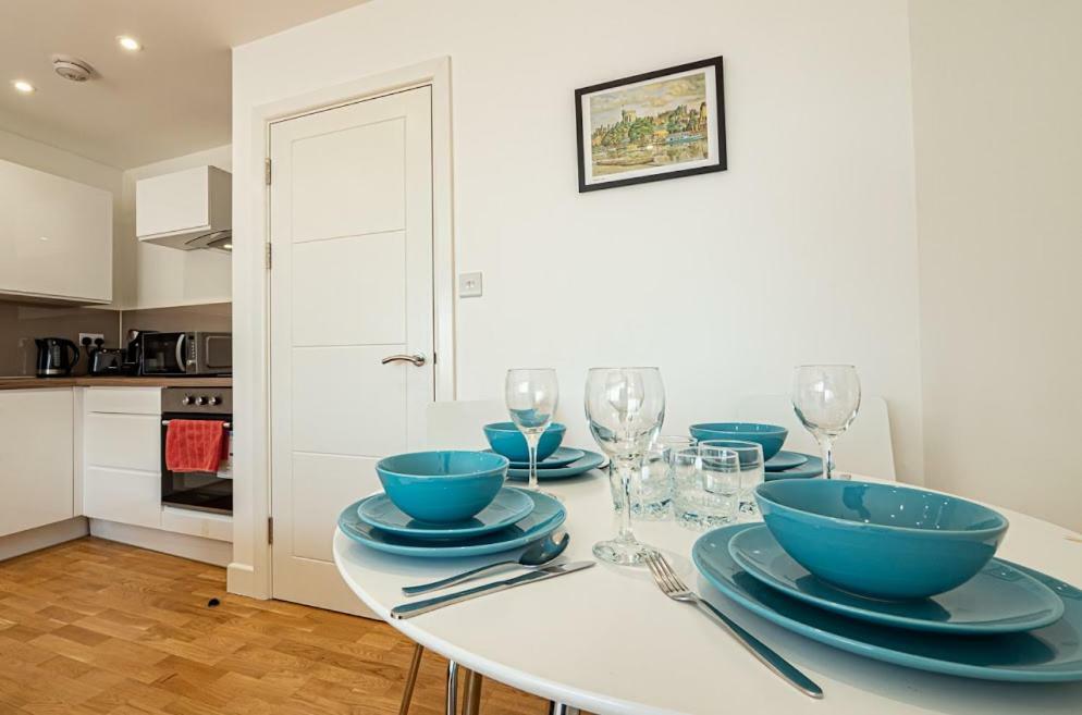 Easystay Slough Central Free Parking Dış mekan fotoğraf